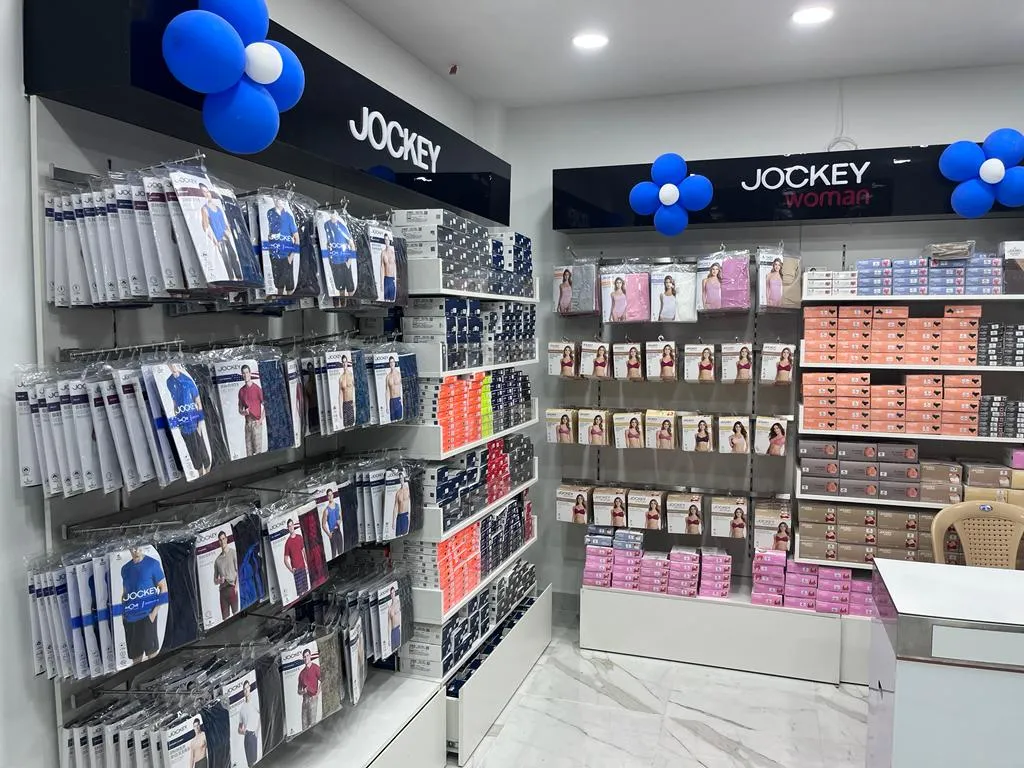EXCLUSIVE JOCKEY OUTLET